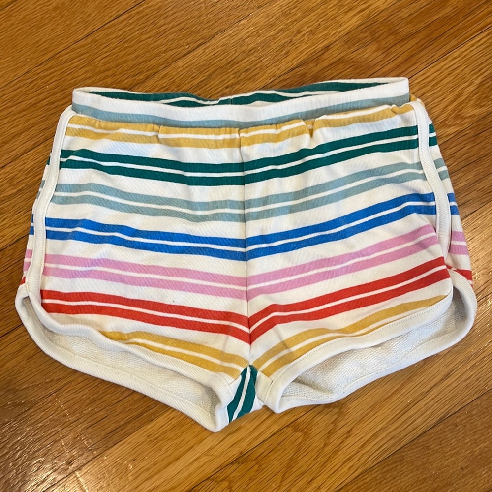 Hanna Andersson  girls stripe rainbow shorts size 6-7